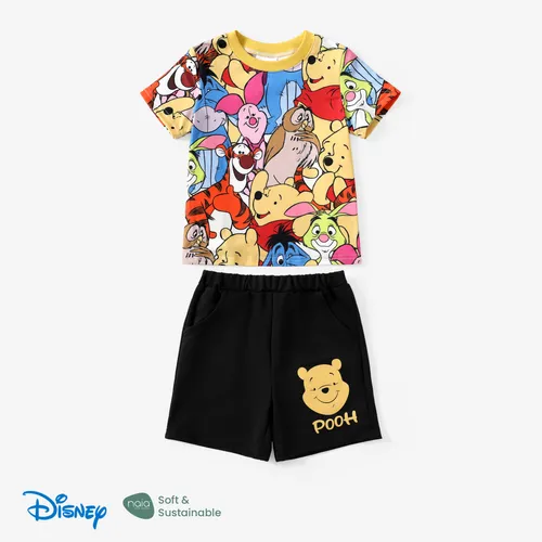 Disney Winnie Puuh Kleinkind Jungen 2-teiliges Naia-Charakter™ Allover-Print-T-Shirt mit elastischem Taillenshorts-Set