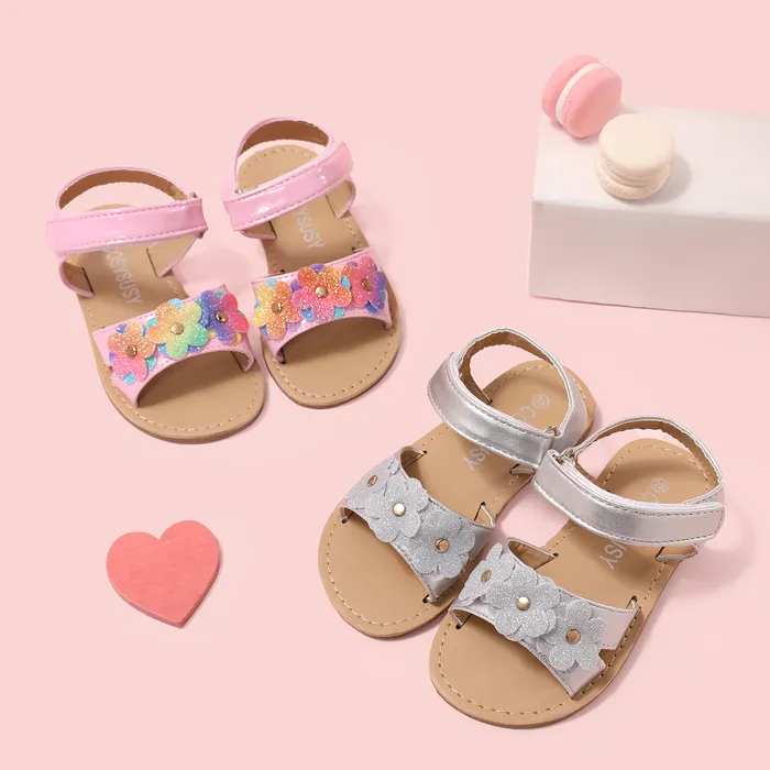 Toddler / Kid Girl Elegante Sandalias de cierre de velcro con apliques de flores brillantes