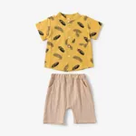 2pcs Toddler Boy Vacation Feather Print Shirt and Shorts Set Yellow