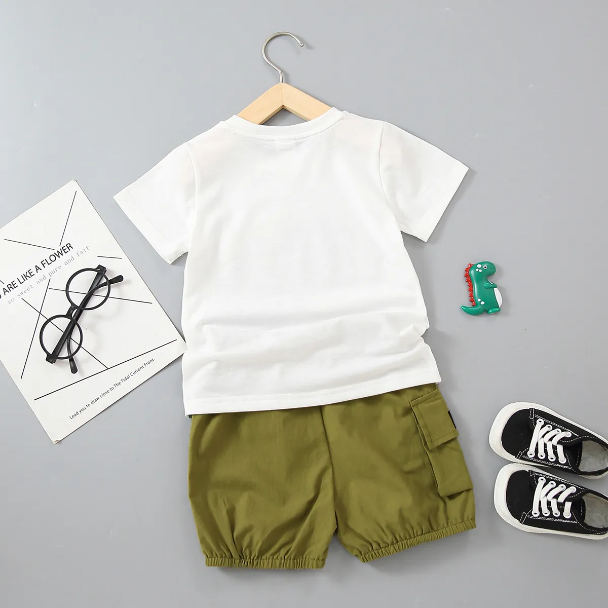 2 Stück Kleinkinder Jungen Aufgesetzte Tasche Kindlich Dinosaurier T-Shirt-Sets weiß big image 1