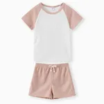 2-piece Toddler Boy Waffle Colorblock Raglan Sleeve Tee and Solid Color Shorts Set Brown