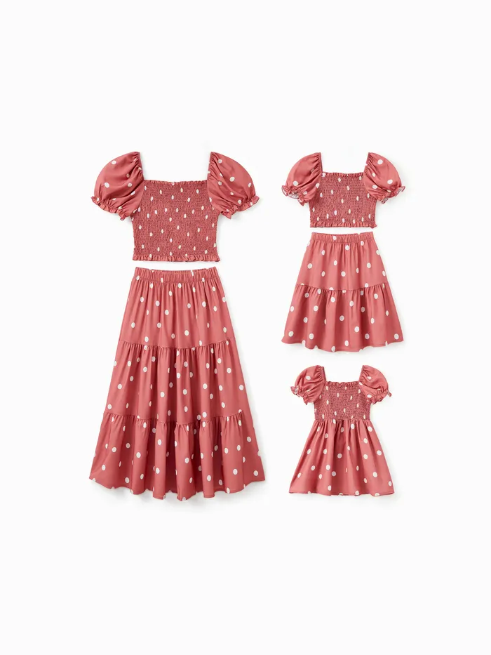 Mommy and Me Matching Polka Dot arricciato Top e A-Line Tiered Skirt Co-coordin Set