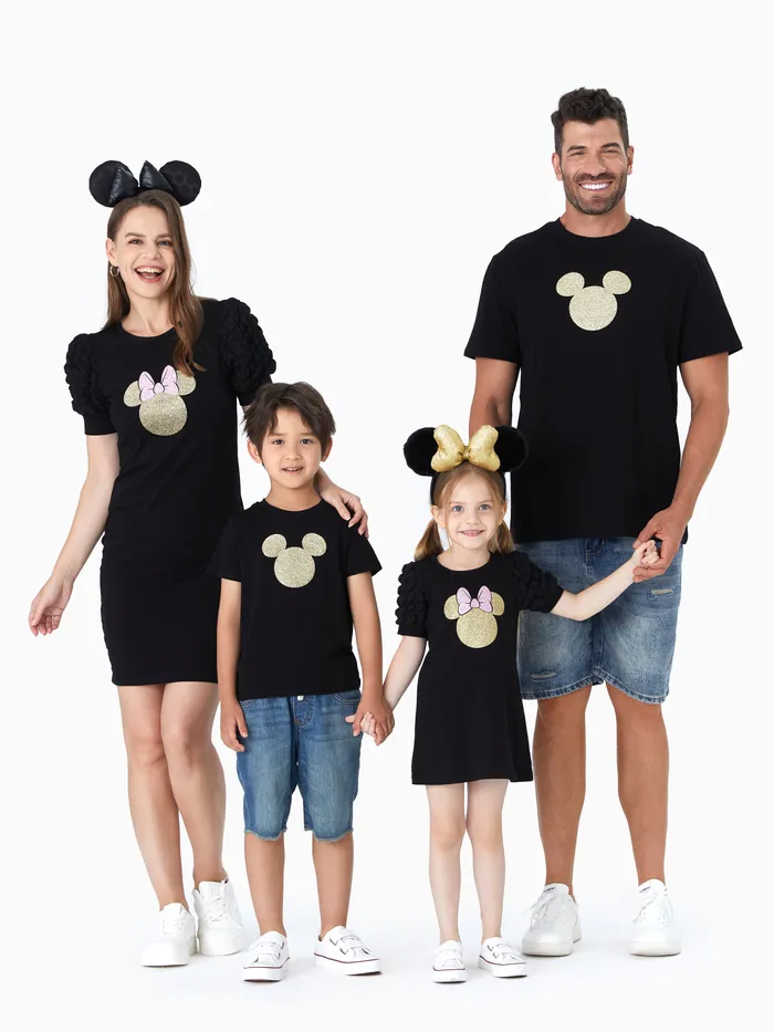 robe ou t-shirt graphique à manches courtes en coton noir assorti de la famille disney