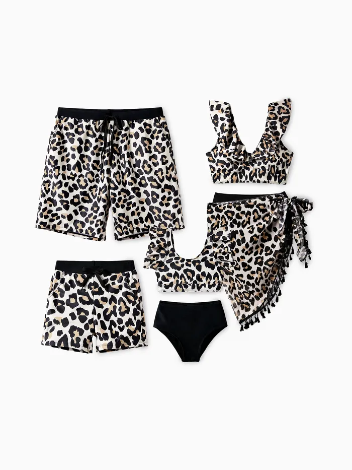 Famiglia Matching Leopard Pattern Coulisse Swim Trunks o Ruffle Neck Bikini a due pezzi con copricostume opzionale Gonna pareo 