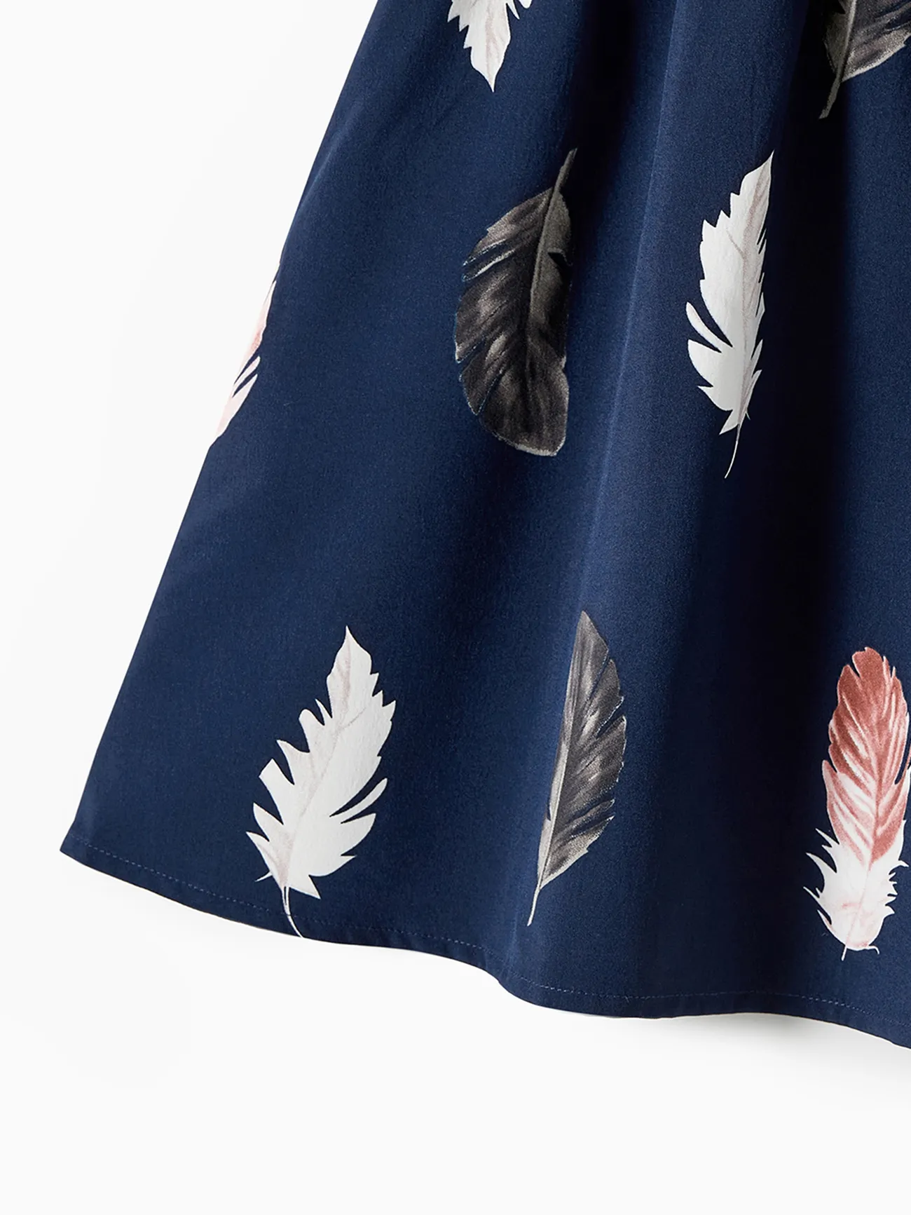 Girl - Family Matching Allover Feather Print Belted Cami Dresses and Short-sleeve Spliced Tee Sets - Tibetanbluewhite - image 10