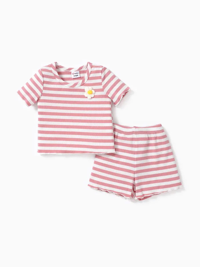 2 件女嬰 3d 花卉設計條紋羅紋短袖上衣和短褲套裝