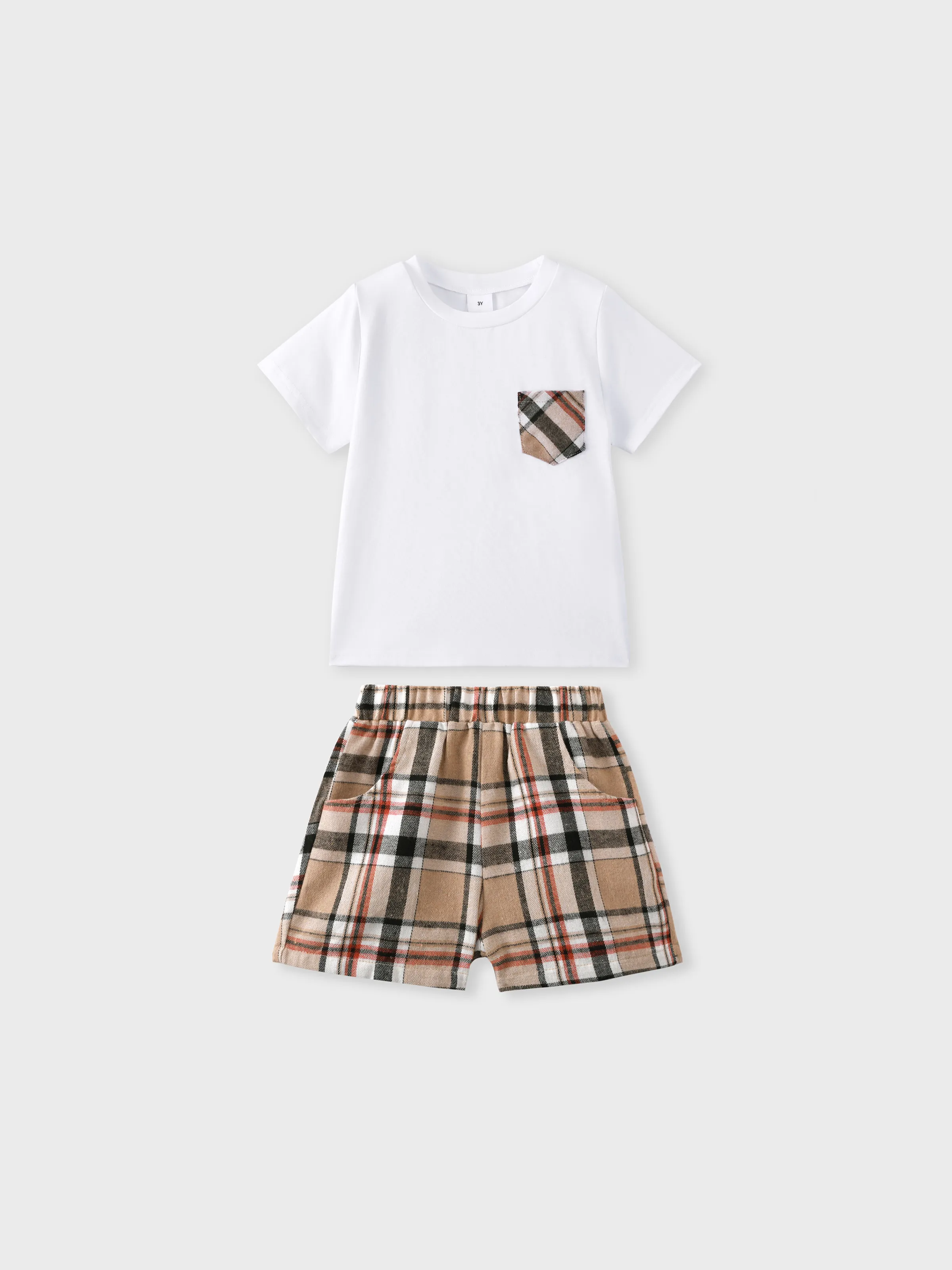 

2pcs Toddler Boy Classic Pocket Design Tee and Plaid Shorts Set