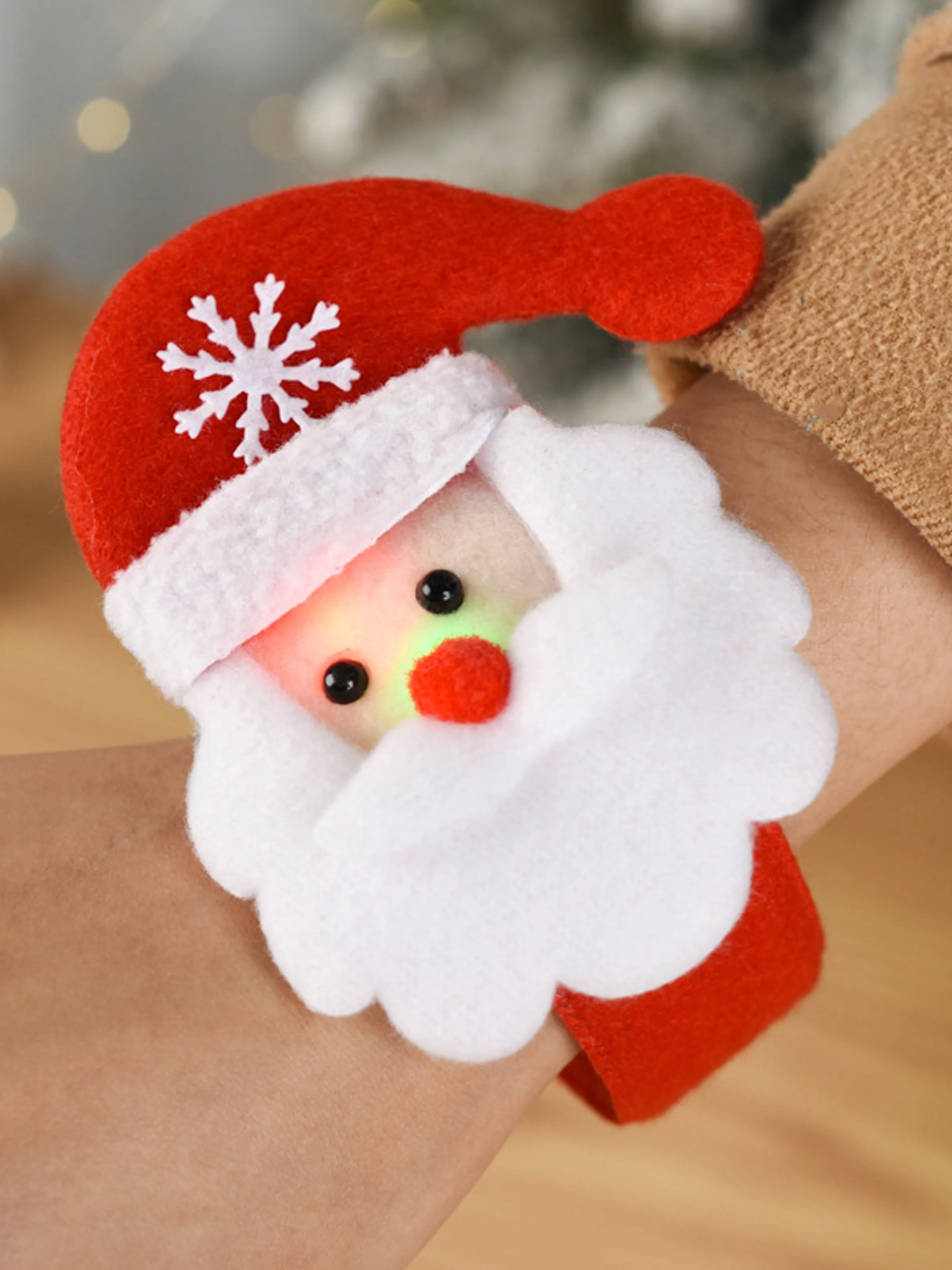 

Luminous bracelet with Christmas festive elements