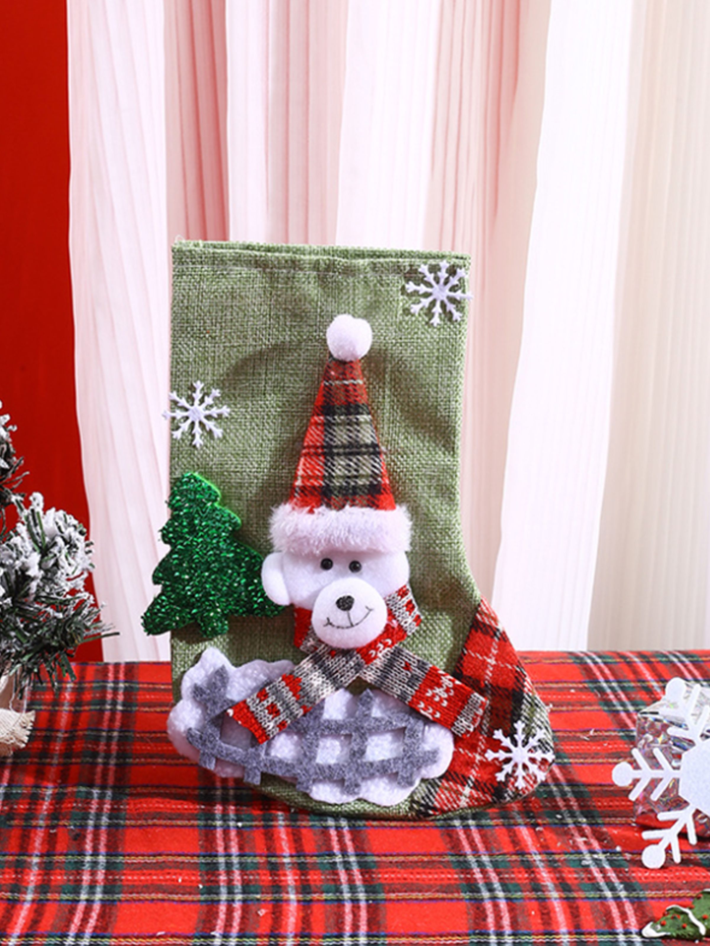 

Checkered Christmas Stocking - Decorative Gift Bag for Children with Santa Claus Design, Ideal for Candy and Presents