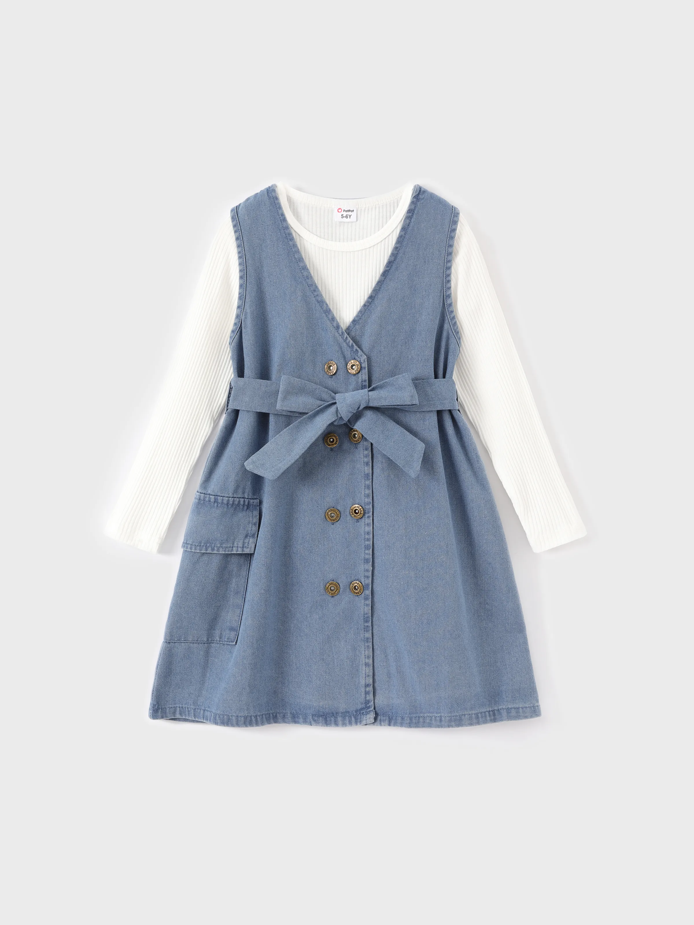 

2pcs Kid Girl Avant-garde Solid Color Tshirt and Secret Button Denim Dress Set