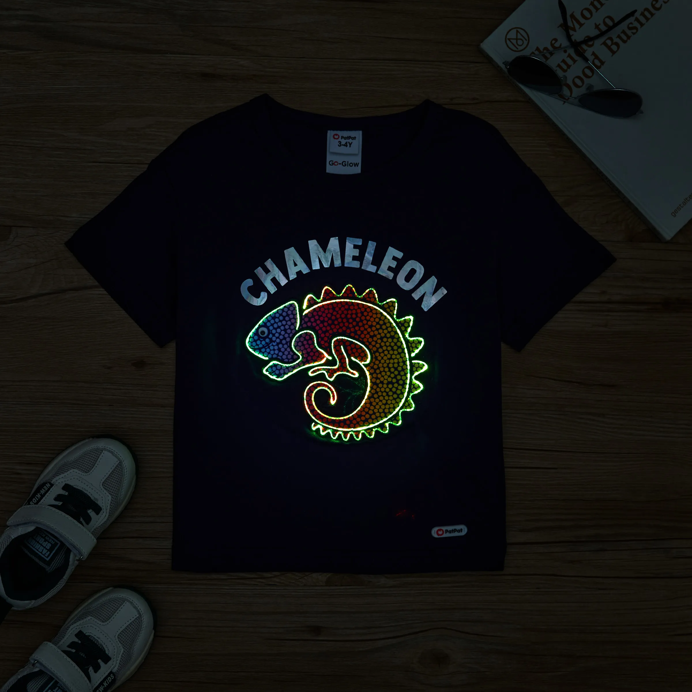 Go-Glow Illuminating T-shirt with Light Up Chameleon Including Controller (Built-In Battery) Navy big image 7