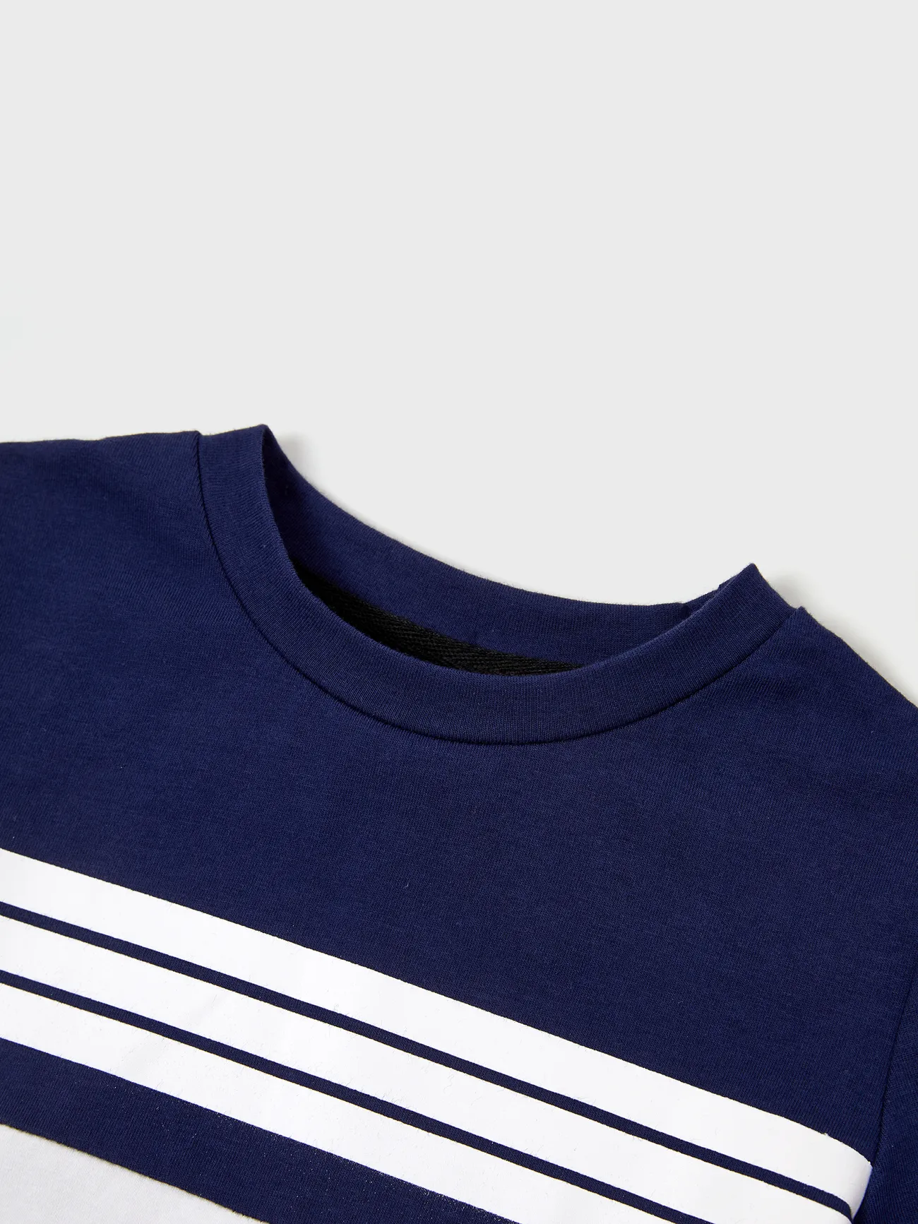 Boy - Family Matching Blue Colorblock Tee or Leaf Print Smocking Puff-sleeve Dress Set - Blue - image 21