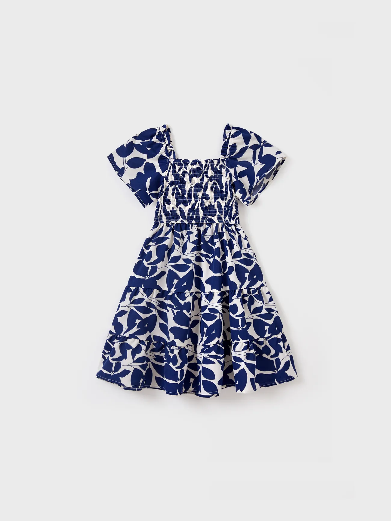 Girl - Family Matching Blue Colorblock Tee or Leaf Print Smocking Puff-sleeve Dress Set - Blue - image 10