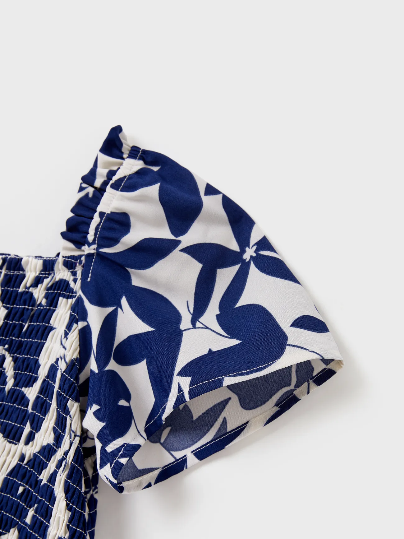 Girl - Family Matching Blue Colorblock Tee or Leaf Print Smocking Puff-sleeve Dress Set - Blue - image 11