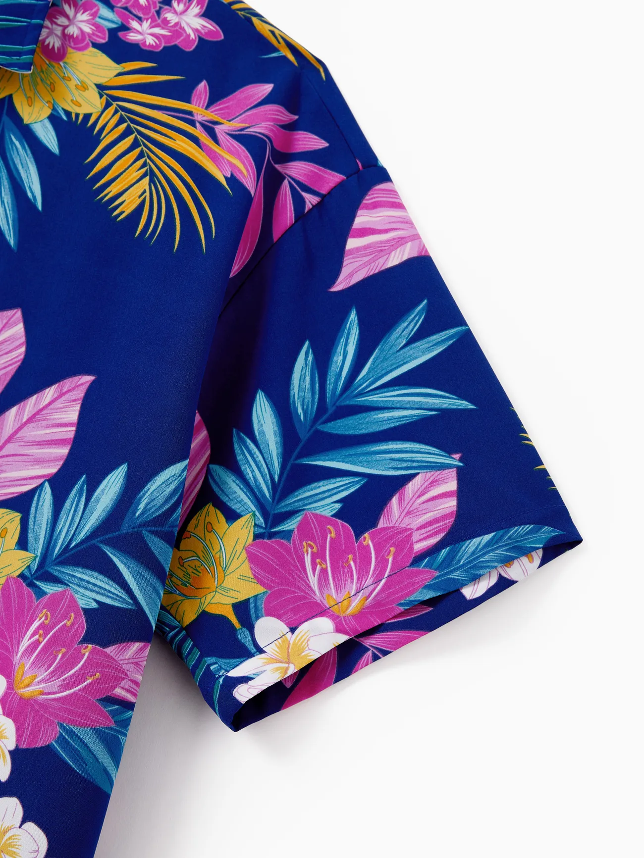 Men - Matching Family Hawaiian Outfits Tropical Floral Print Strap Dress or Short-sleeve Shirts & Shorts Set Summer Beachwear Set for Vacation - Deep Blue - image 21