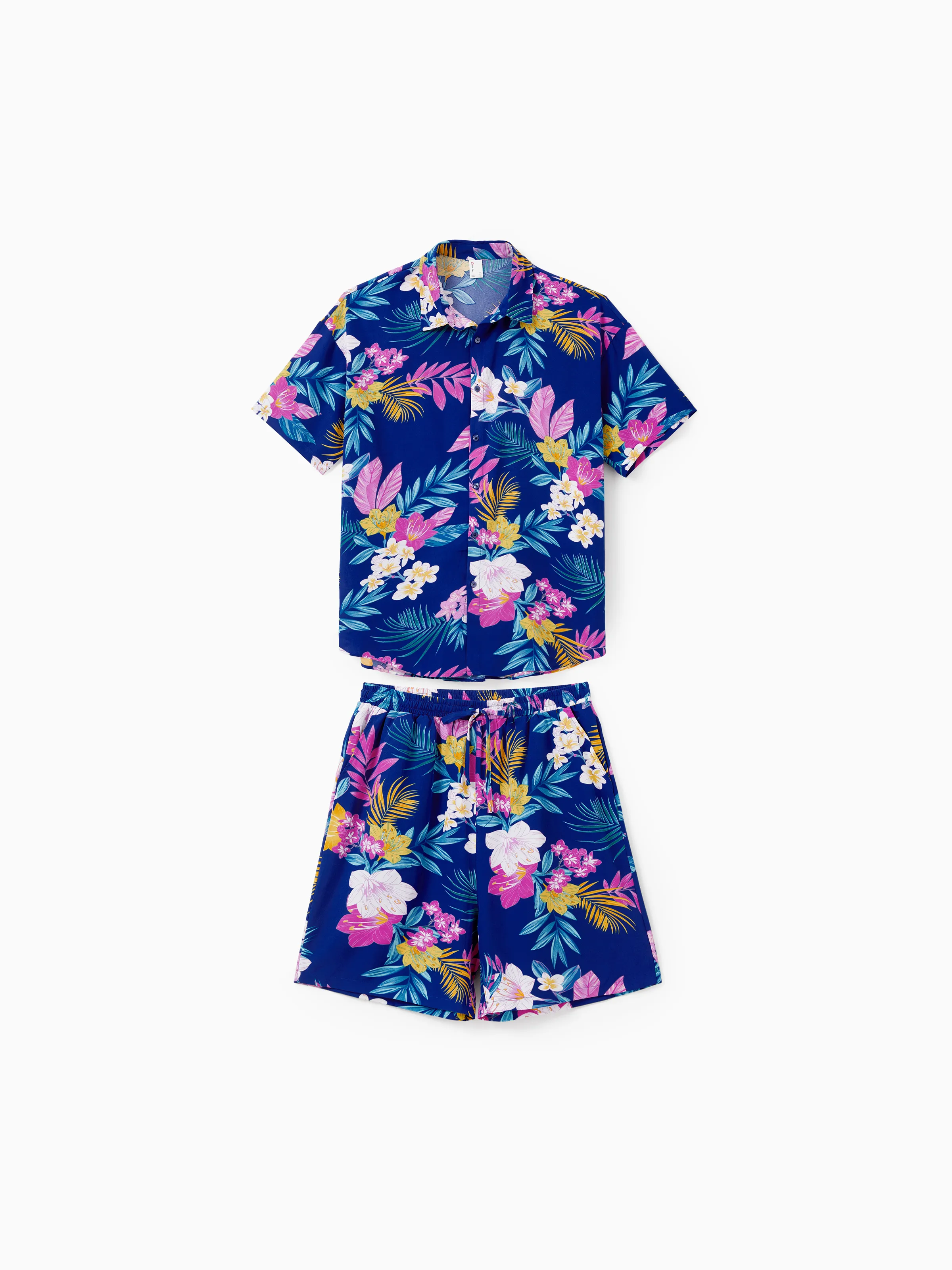 

Matching Family Hawaiian Outfits Tropical Floral Print Strap Dress or Short-sleeve Shirts & Shorts Set Summer Beachwear Set for Vacation