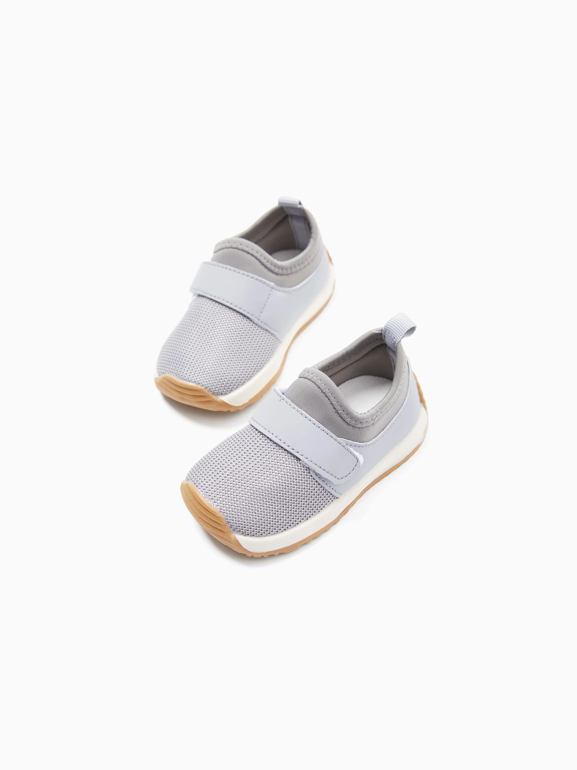 Zapatos casuales con cierre de velcro para niña pequeña 