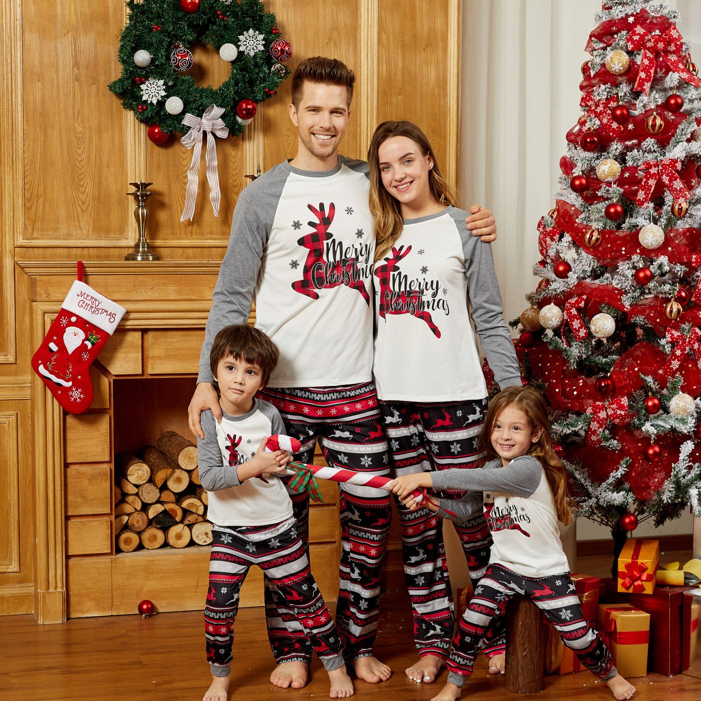 

Merry Christmas Plaid Reindeer Print Family Matching Pajamas Sets (Flame Resistant)