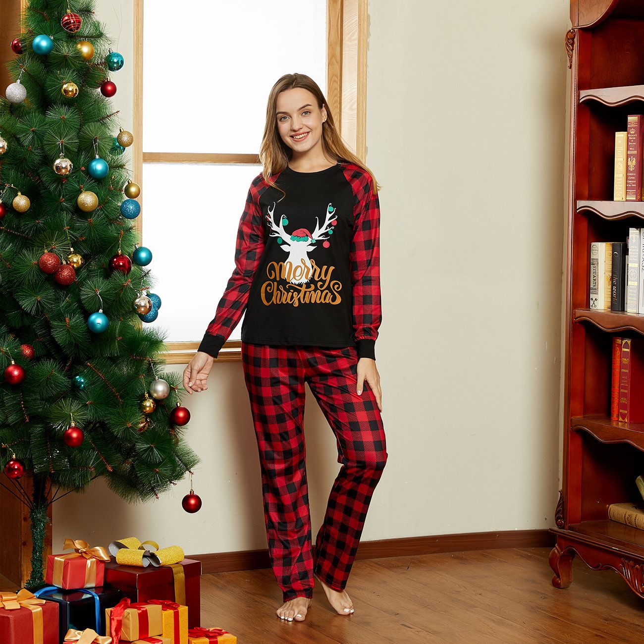 Merry Christmas Letter Antler Print Plaid Splice Matching Pajamas Sets For Family (Flame Resistant)