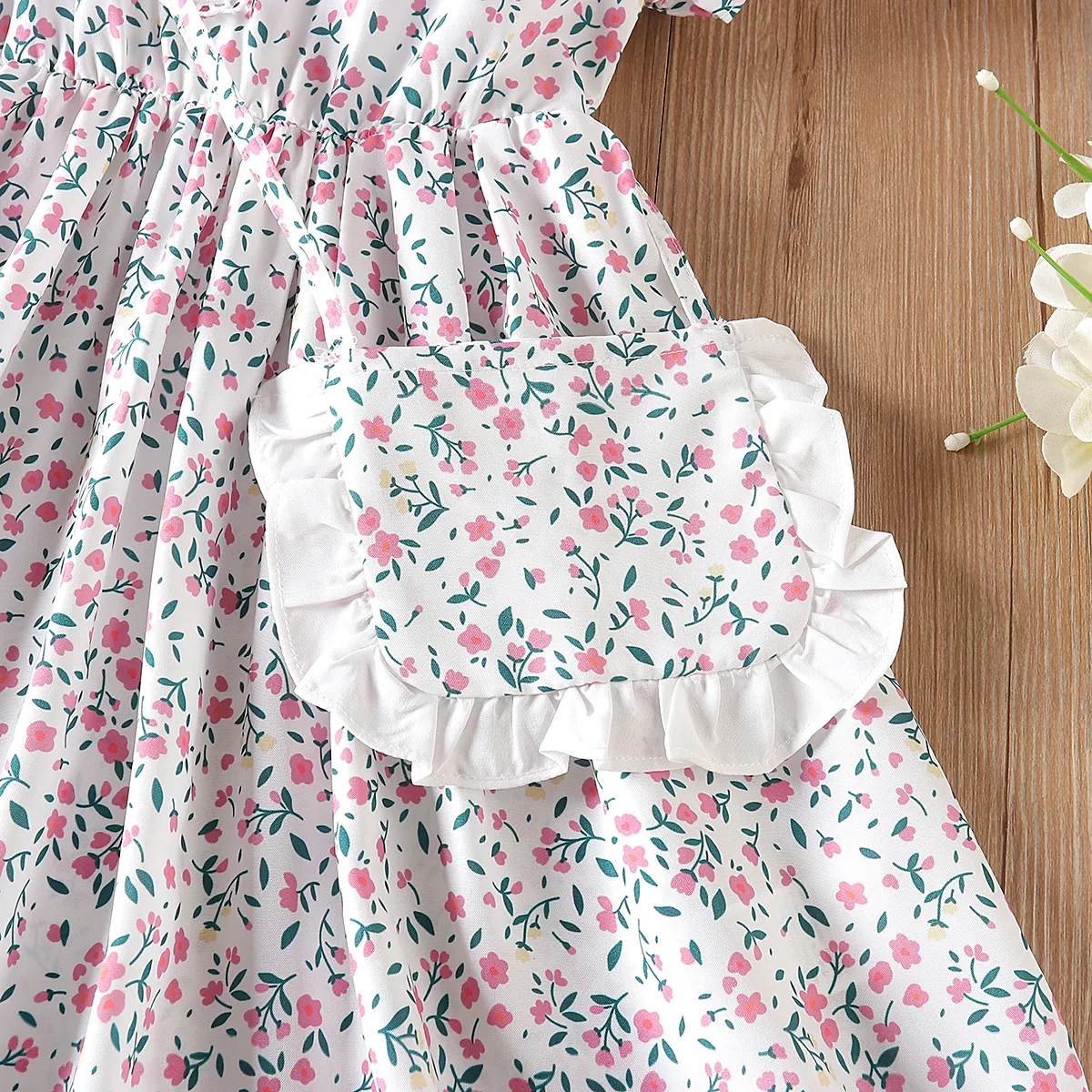 2pcs Toddler Girl Allover Floral Print Doll Collar Puff Sleeve Dress with Crossbody Bag Pink image 5