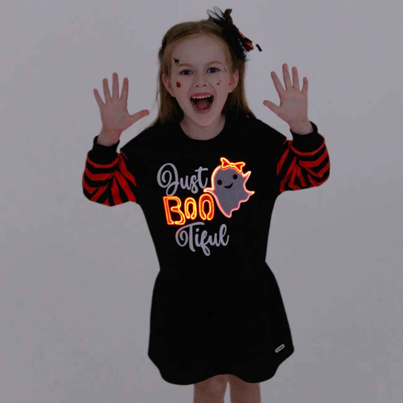 Go-Glow Illuminating Sweatshirt-Kleid mit leuchtendem Aufdruck und Buchstaben inklusive Controller (eingebauter Akku) schwarz big image 1