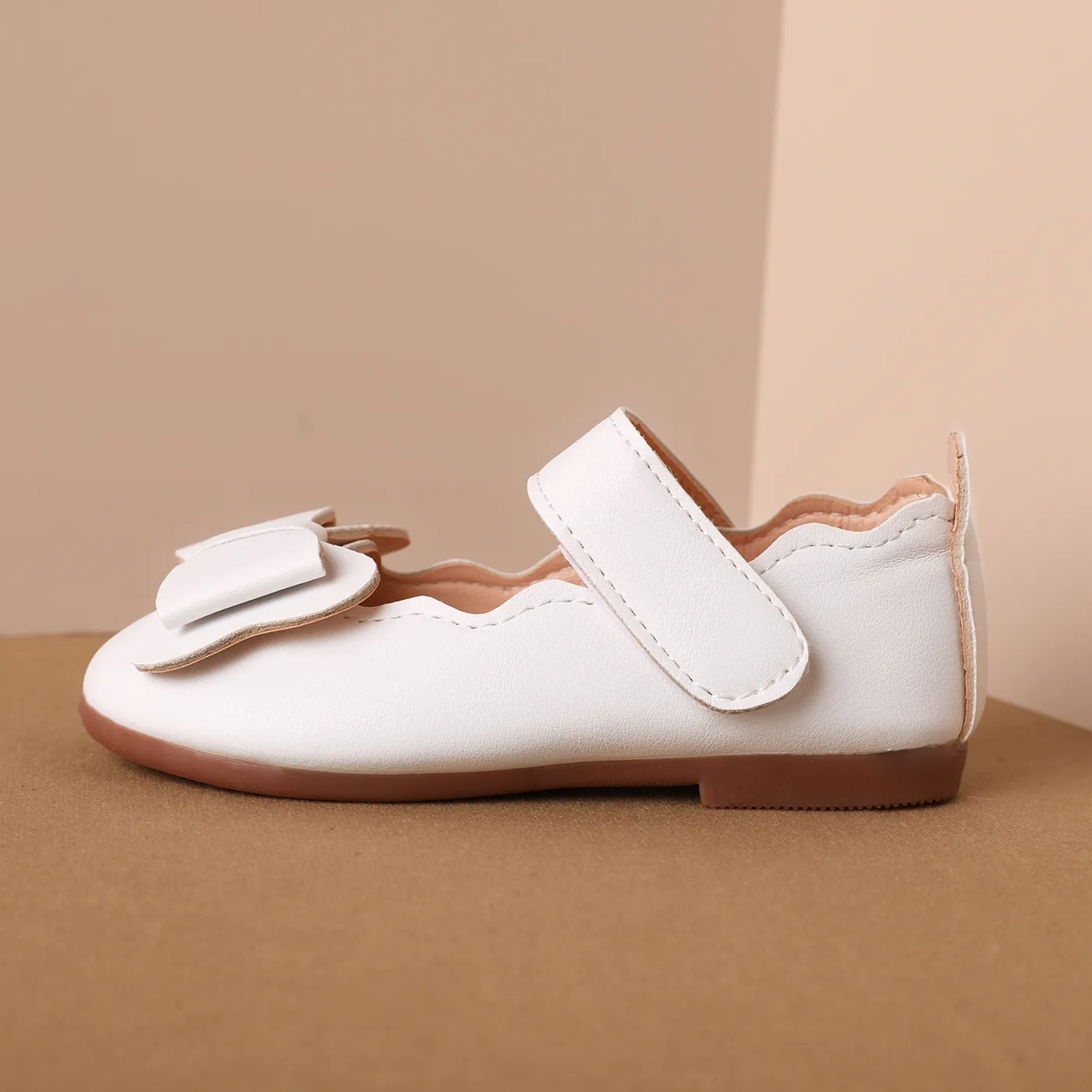  Toddler and Kids Bow Decor Solid Color Velcro Shoes  image 3