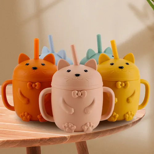Baby Cartoon Cat Design Silicone Cup with BPA-Free Straw for Supplementary Feeding and Learning to Drink