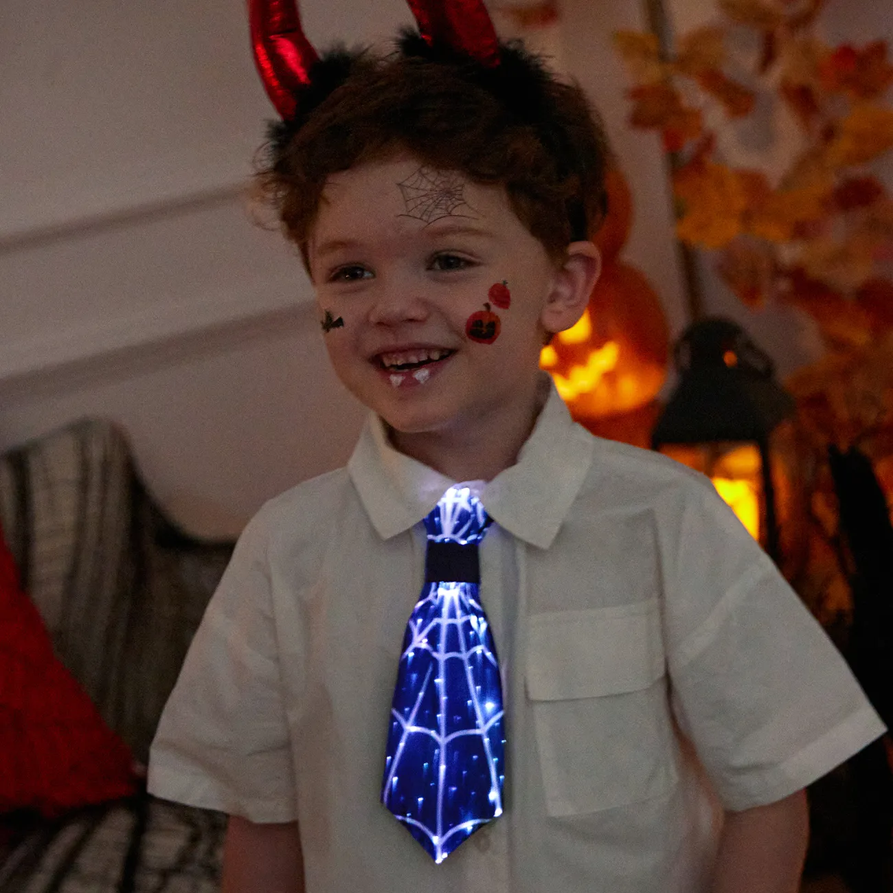 Go-Glow Halloween Light Up corbata con patrón de telaraña que incluye controlador (batería incorporada) Negro big image 1