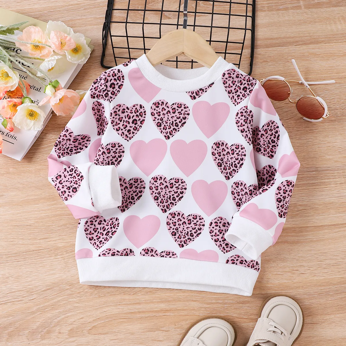 Toddler Girl Sweet Heart-shaped Pullover Hoodie  big image 1
