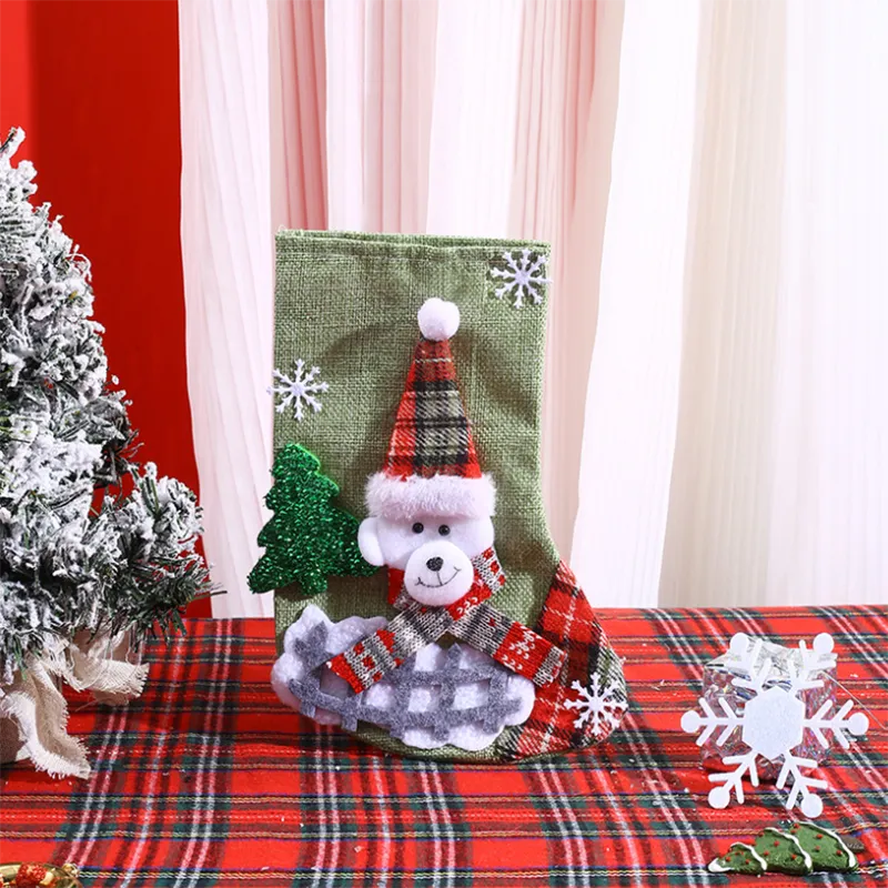 Medias navideñas a cuadros - Bolsa de regalo decorativa para niños con diseño de Santa Claus, ideal para dulces y regalos Verde big image 1