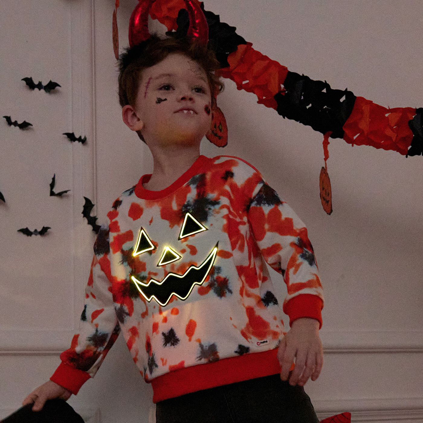 

Go-Glow Halloween Illuminating Sweatshirt with Light Up Pumpkin Pattern Including Controller (Built-In Battery)