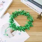 Pointed Star Garland Decoration for Christmas Tree and Stage Background Decoration Green