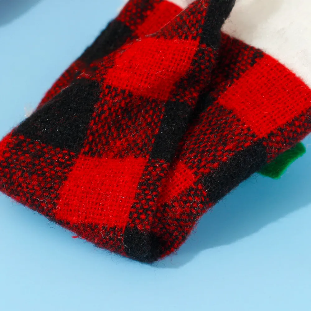 Christmas Scarf and Hat Decoration Set for Red Wine Bottle    image 5