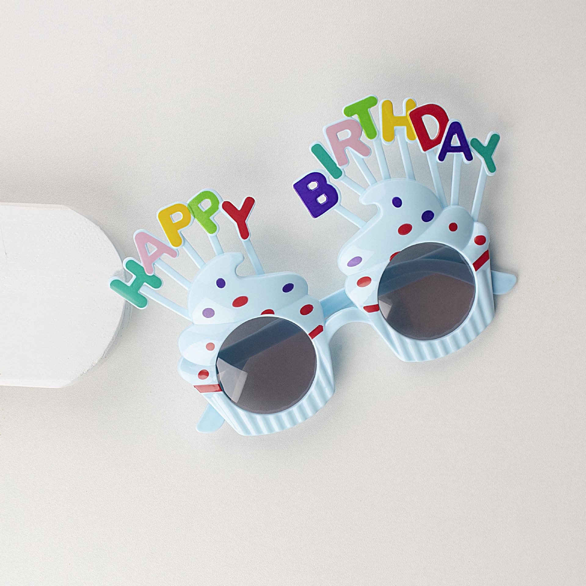 

Children's favorite birthday glasses, funny photos, parties must be decorations