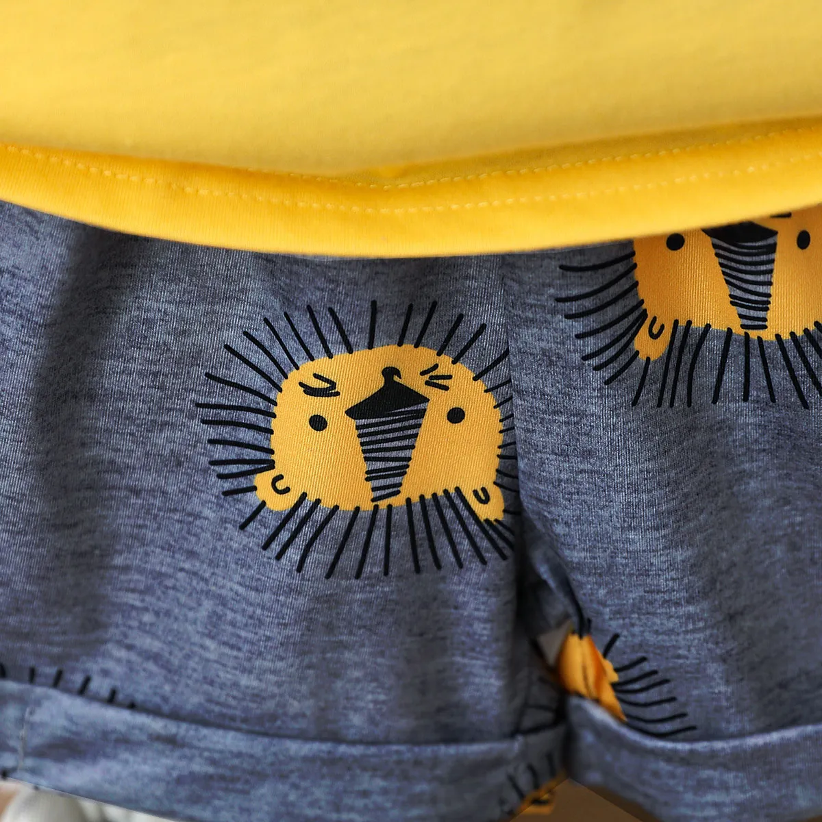 2pcs Toddler Boy Playful Lion Print Tank Top and Shorts Set Yellow big image 1
