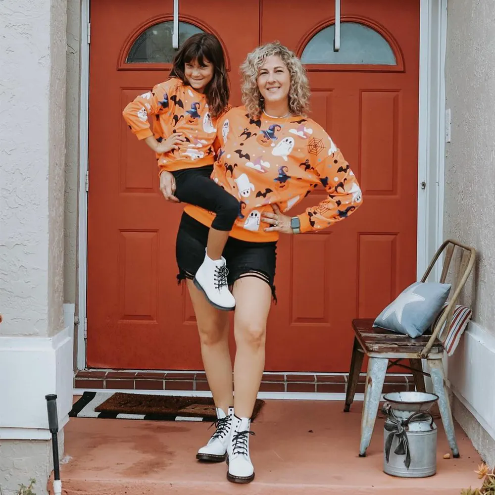 Halloween Allover Ghost Print Orange Long-sleeve Sweatshirts for Mom and Me  big image 3