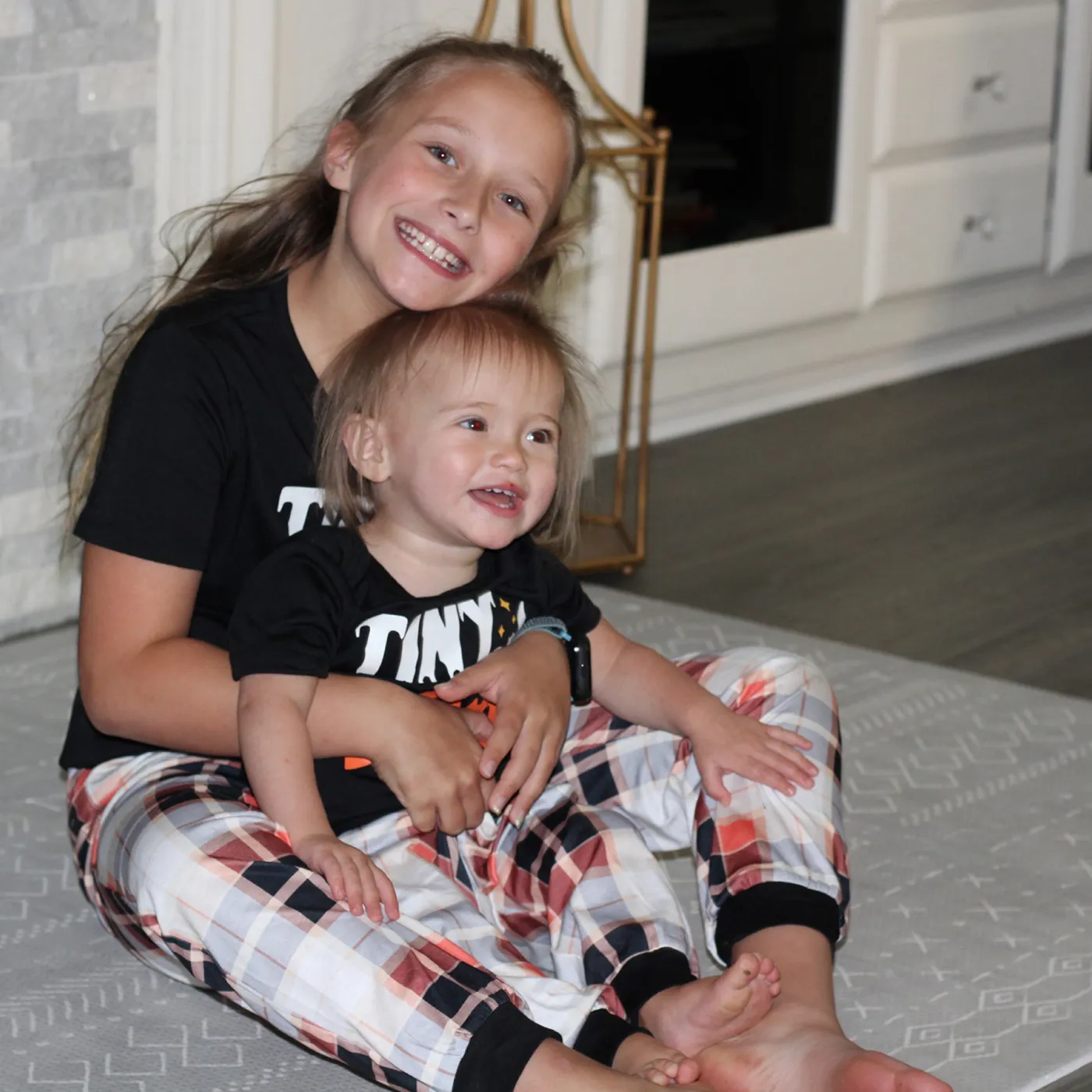 Halloween Family Mtaching Letter Print Plaid Pajamas Sets (Flame Resistant)
 Black image 5