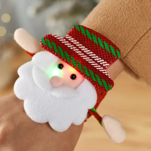 Leuchtendes Armband mit weihnachtlichen festlichen Elementen