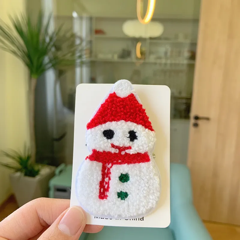 Toddler/kids Christmas towel embroidered festival element pin badge  big image 1
