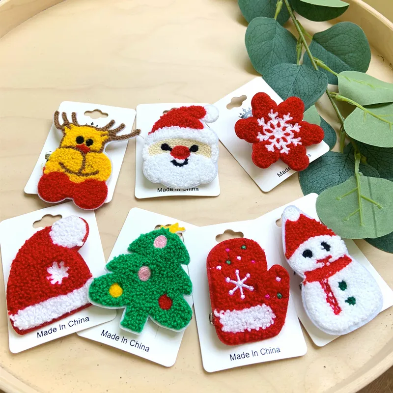 Toddler/kids Christmas towel embroidered festival element pin badge  image 3