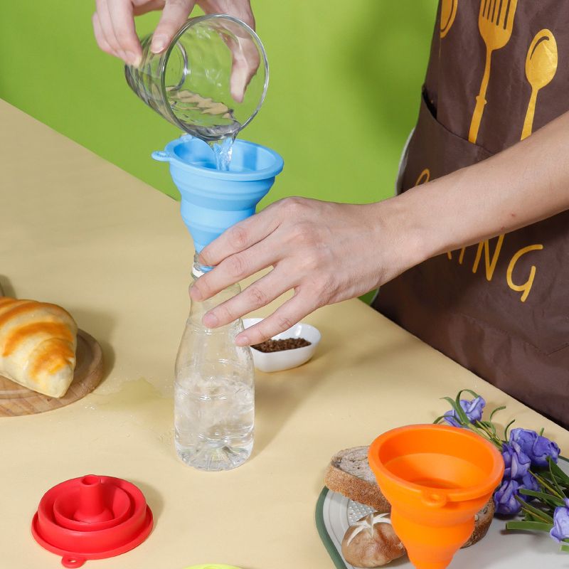 

Foldable and Portable Silicone Funnel for Easy Oil and Food Pouring with Easy Cleaning and Hanging Design