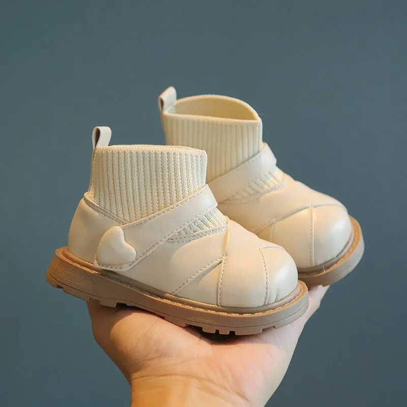 Toddler Girl's Stylish Heart-shaped Velcro Leather Boots 