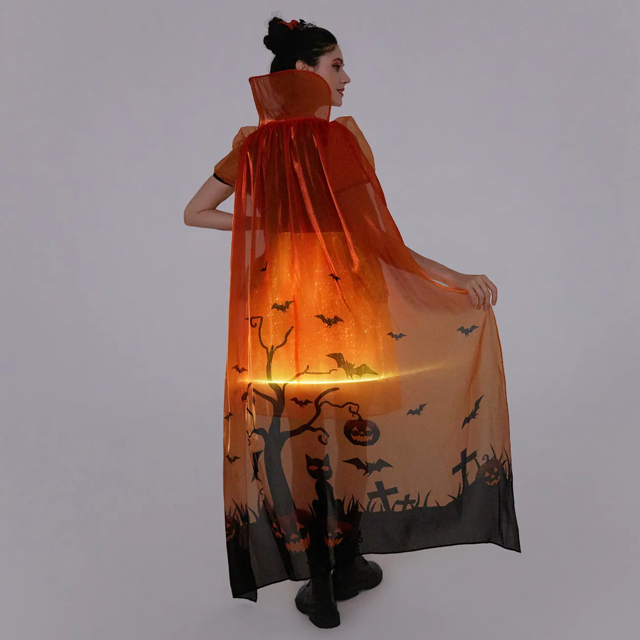Go-Glow Halloween Limited Edition Leuchtendes Erwachsenenkleid mit leuchtendem Rock mit Halloween-Print Umhang inklusive Controller (eingebaute Batterie) orange big image 1