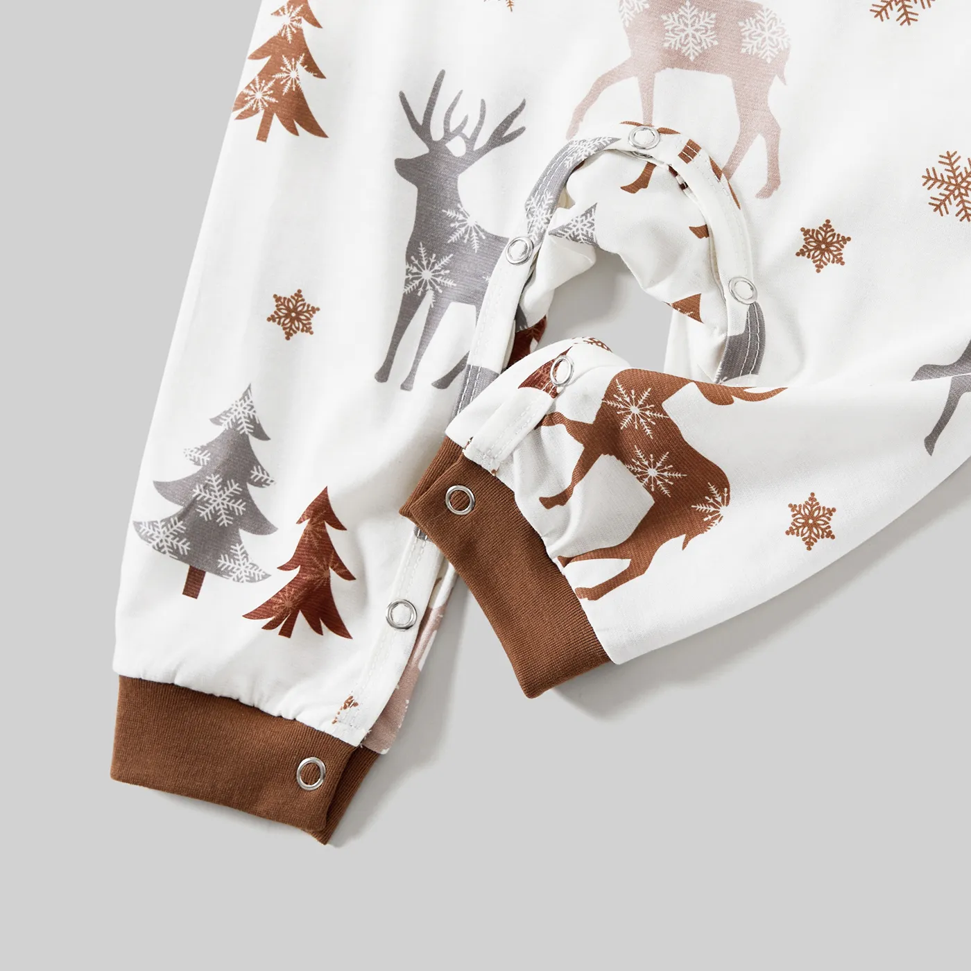 Christmas Family Matching Reindeer&Trees Print Long-sleeve Naia Pajamas Sets(Flame resistant)   image 4