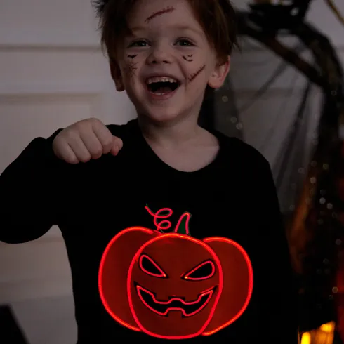Go-Glow Halloween Illuminating Sweatshirt with Light Up Pumpkin Including Controller (Built-In Battery) Black big image 2