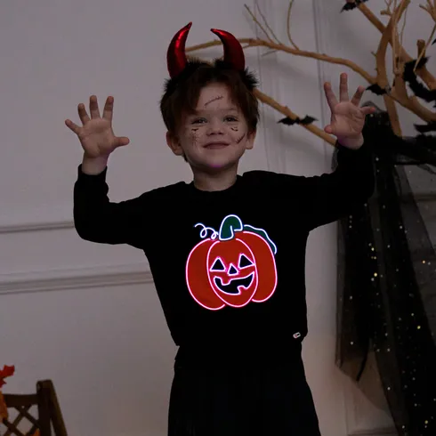 Go-Glow Halloween Illuminating Sweatshirt with Light Up Pumpkin Including Controller (Built-In Battery) Black big image 5