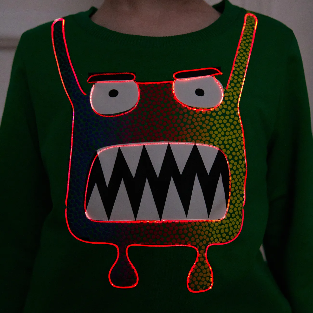 Go-Glow Illuminating Sweatshirt with Light Up Monster Including Controller (Built-In Battery) Green big image 1
