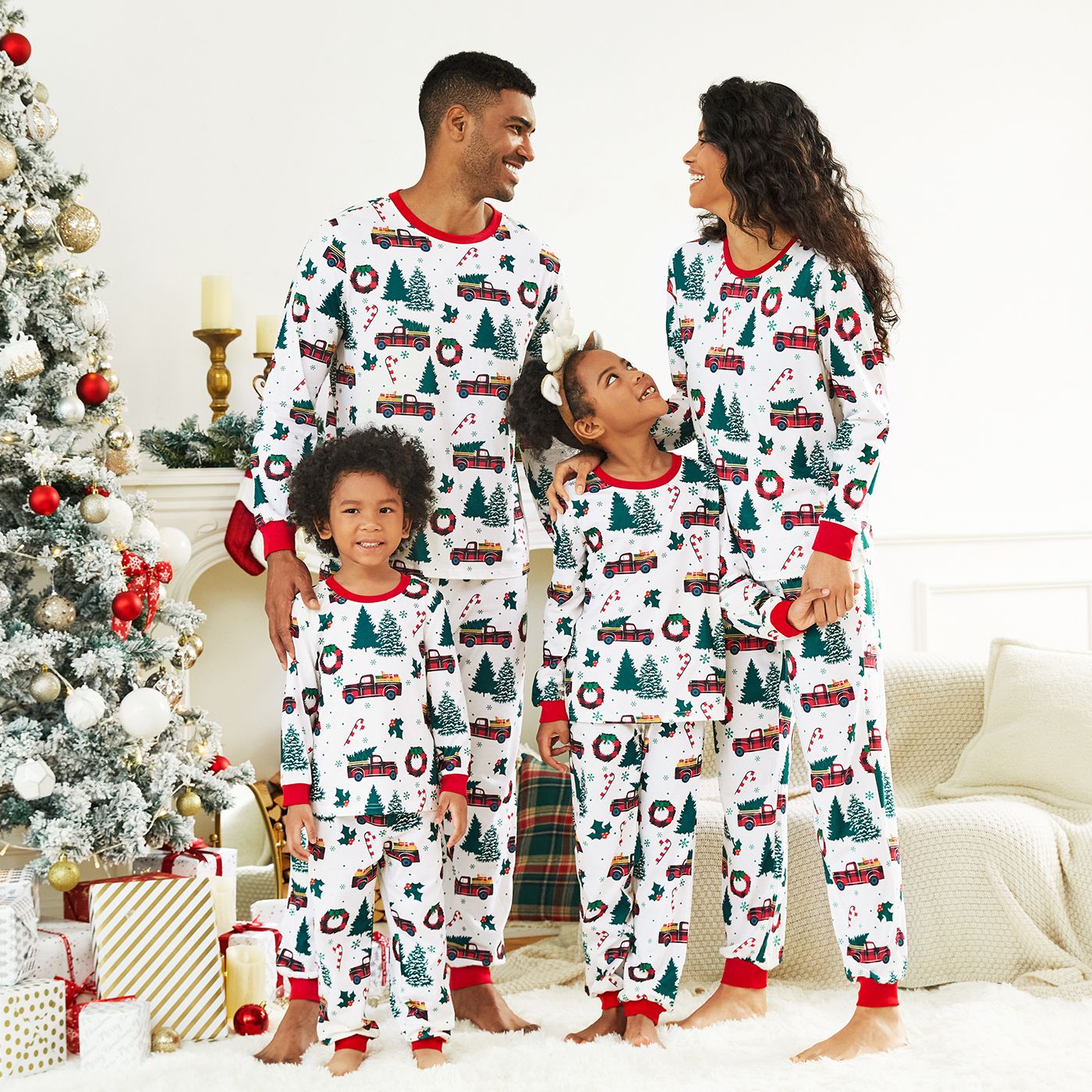 Ensembles De Pyjamas à Manches Longues à Imprimé Arbre De Noël Et Voiture Assortis à La Famille De Noël (résistant Aux Flammes)