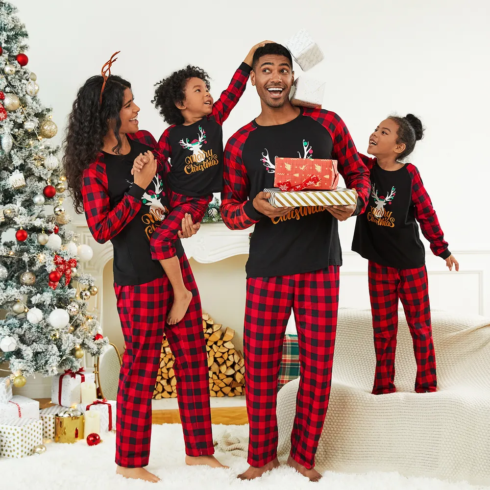 Merry Christmas Letter Antler Print Plaid Splice Matching Pajamas Sets for Family (Flame Resistant)  big image 3