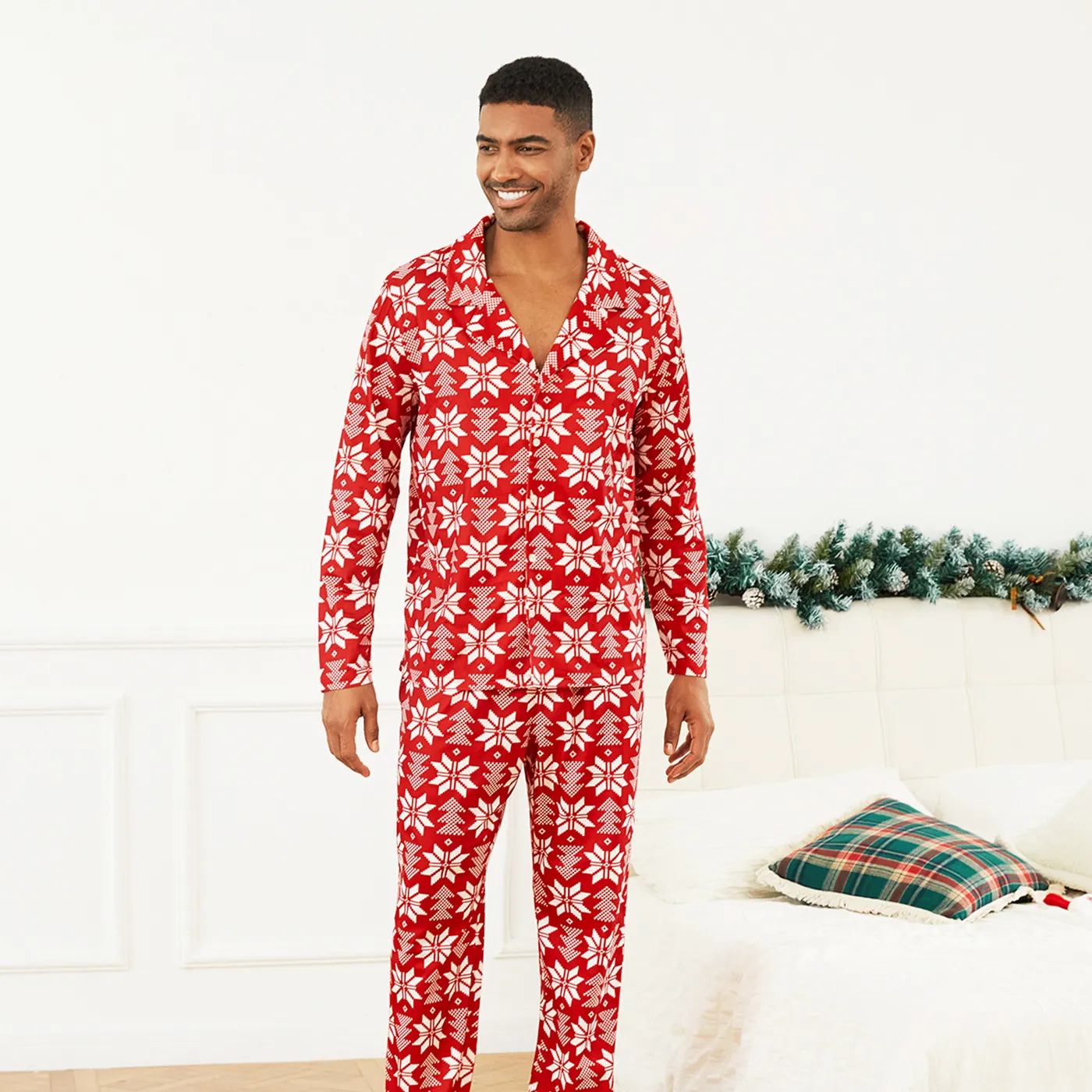 Christmas Snowflake Allover Print Notched Collar button-down Shirt and Pants Family Matching Pajamas